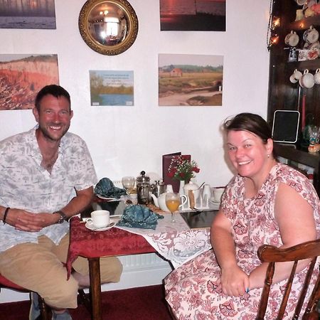 Rosamaly Guesthouse Хънстантън Екстериор снимка