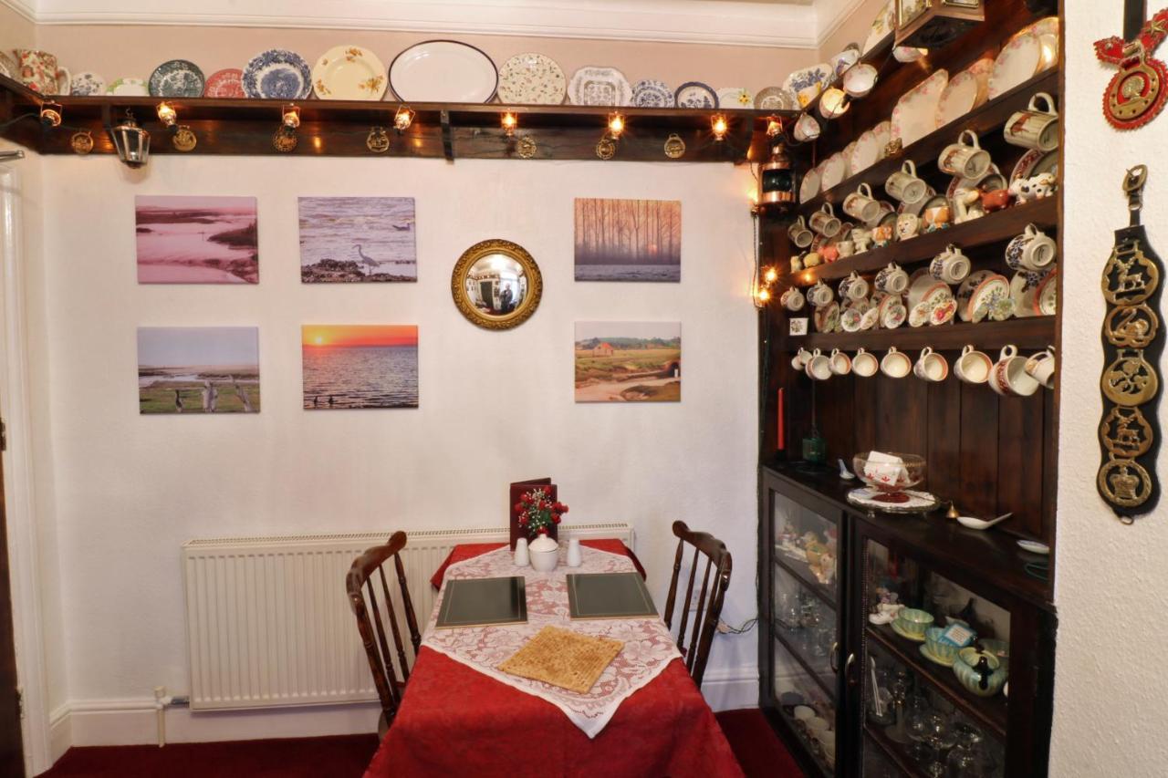 Rosamaly Guesthouse Хънстантън Екстериор снимка
