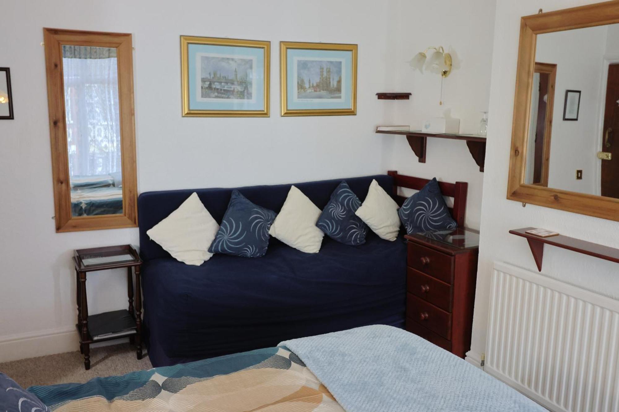 Rosamaly Guesthouse Хънстантън Екстериор снимка