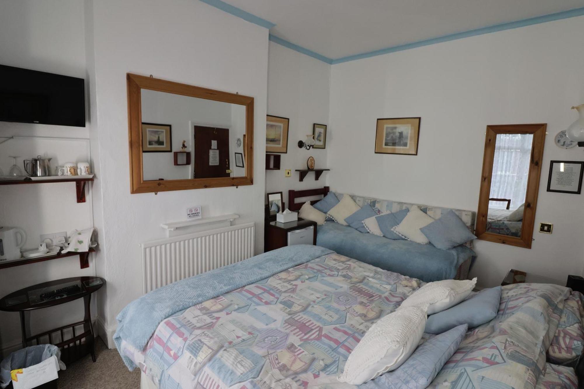 Rosamaly Guesthouse Хънстантън Екстериор снимка